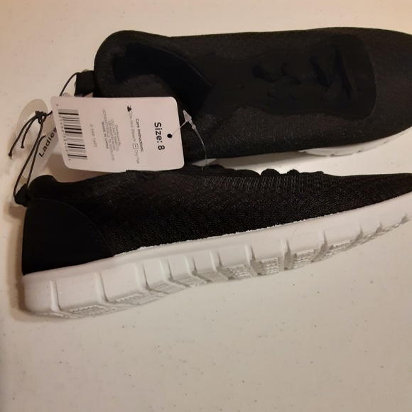 Bobbie Brooks Black Athletic Shoes - Picture 5 of 8